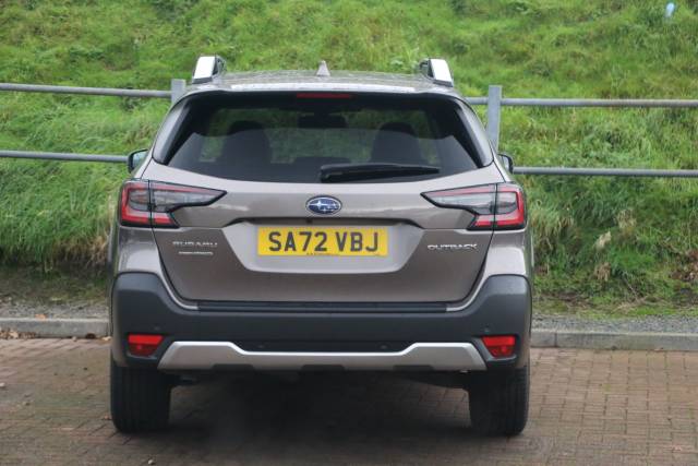 2022 Subaru Outback 2.5i Touring 5dr Lineartronic