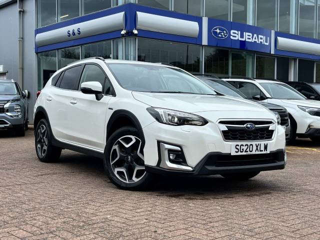 Subaru XV 2.0i e-Boxer SE 5dr Lineartronic Hatchback Petrol / Electric Hybrid White